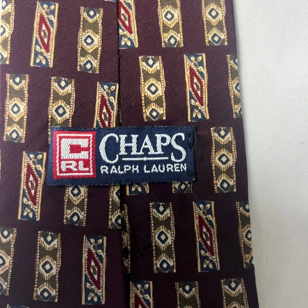 Chaps Ralph Lauren Necktie Burgundy Geometric Pattern USA Made Men's Tie‎